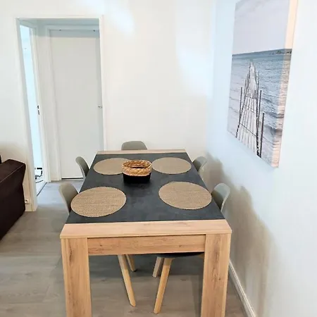 Apartment Refait A Neuf Avec Piscine Sur