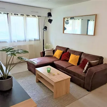 Apartment Refait A Neuf Avec Piscine Sur