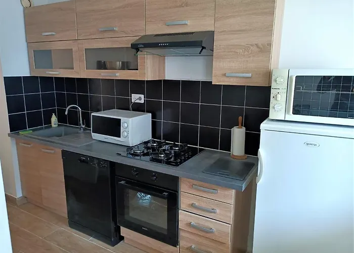 Lägenhet Refait A Neuf Avec Piscine Sur